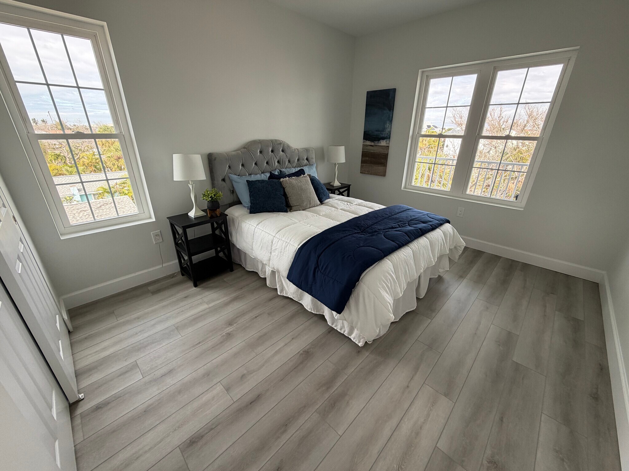 Building Photo - 13117 4th St E