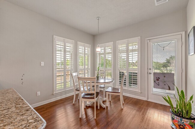 Building Photo - Available August 2026! 4/2.5 in highly desired Castlegate II