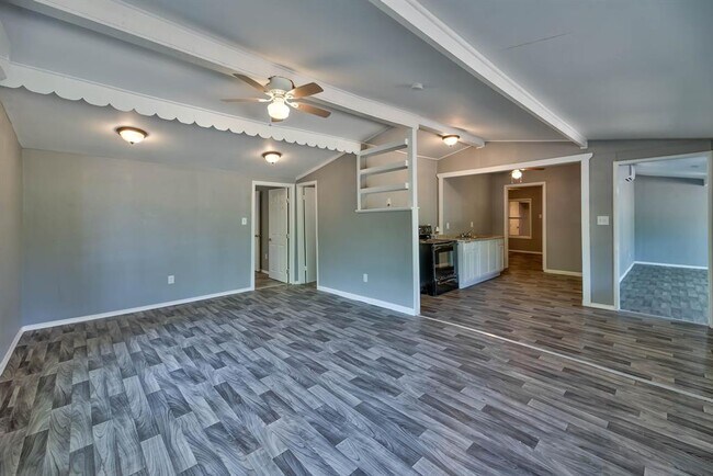 Building Photo - 520 Co Rd 4151