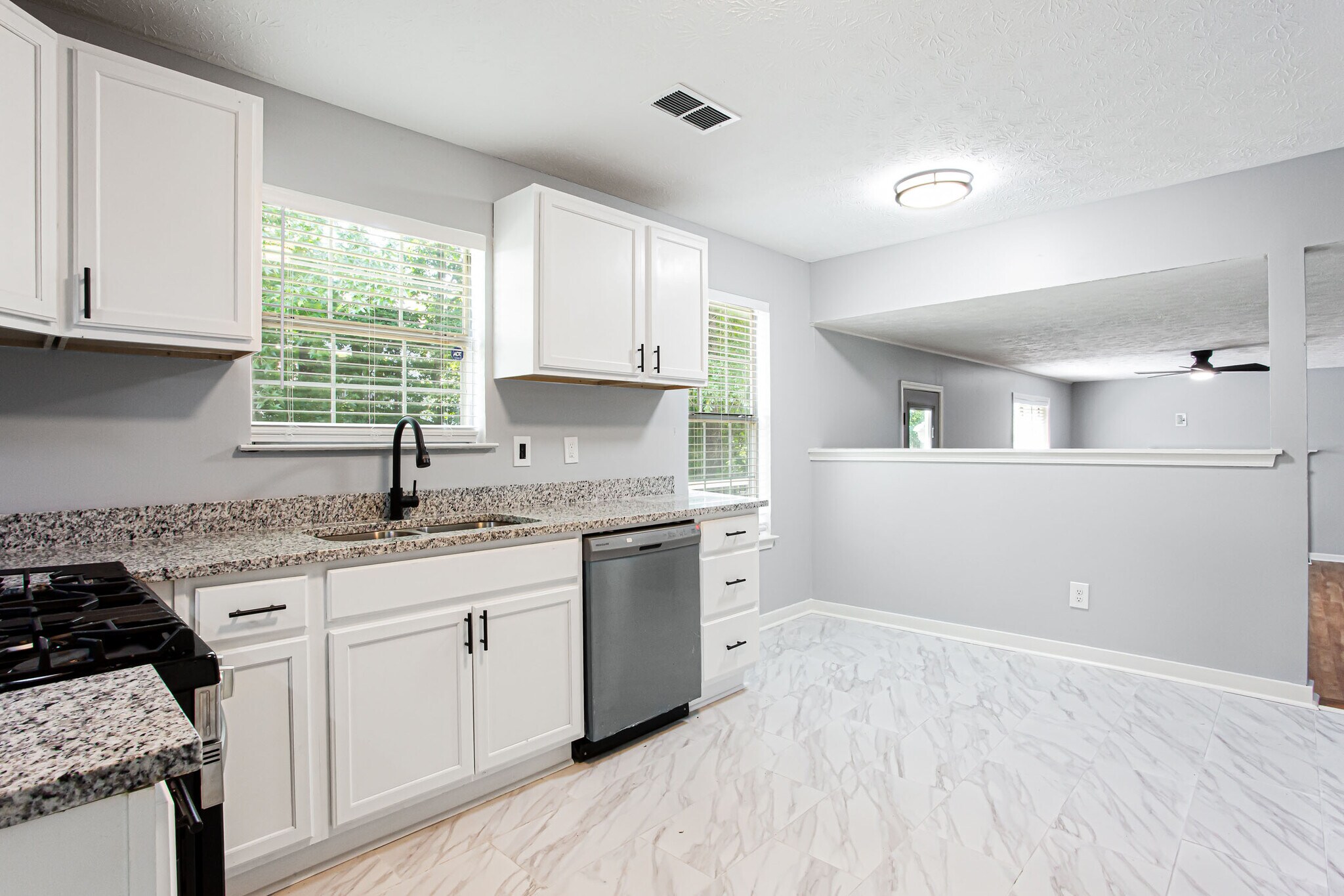 Building Photo - 6587 Alford Way
