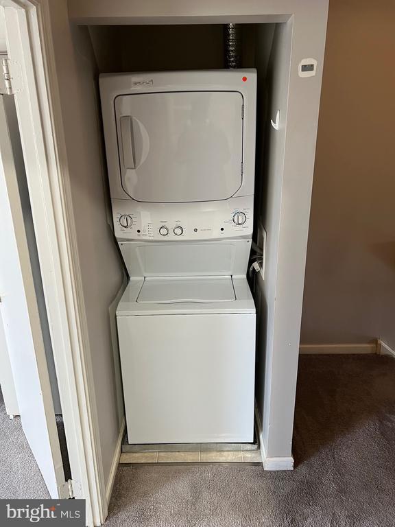 Building Photo - 8 Coventry Ct