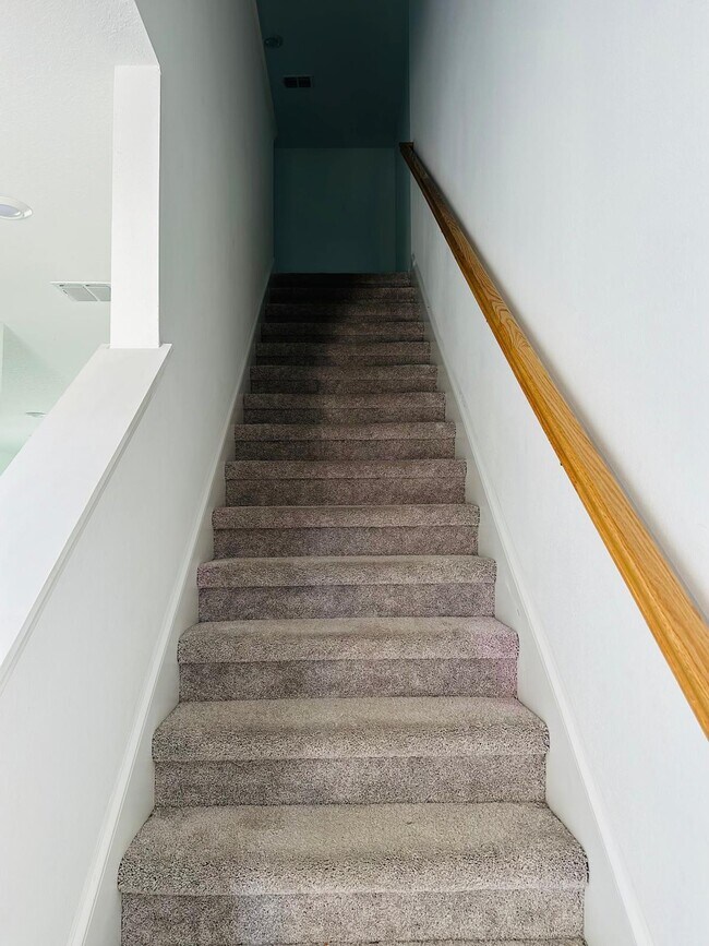 Building Photo - 2287 Portrait St