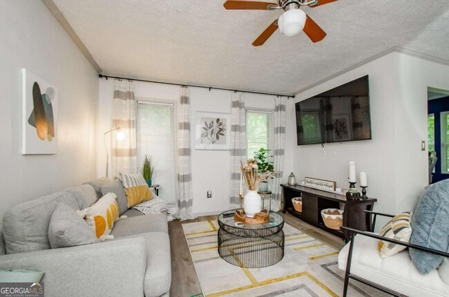 Building Photo - 5157 Roswell Rd