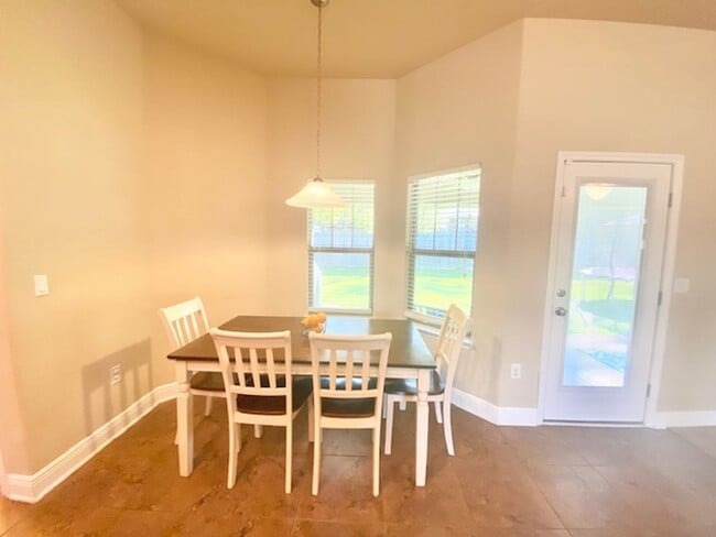 Building Photo - 6040 Trestle St