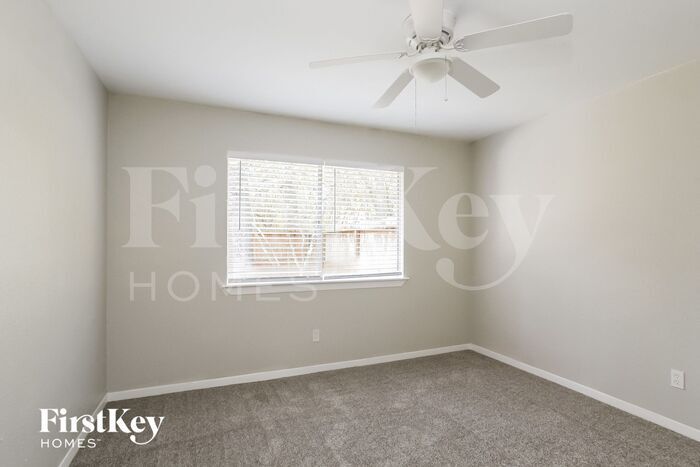 Building Photo - 1 E Broken Oak Ct
