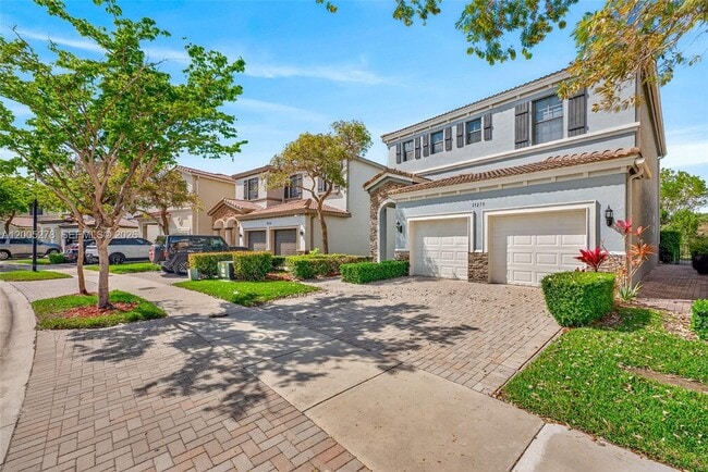 Building Photo - 19278 NE 6th Ave