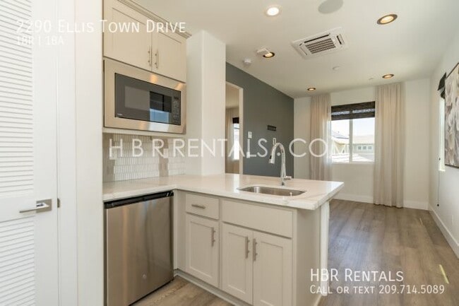 Building Photo - 2290 Ellis Town Dr