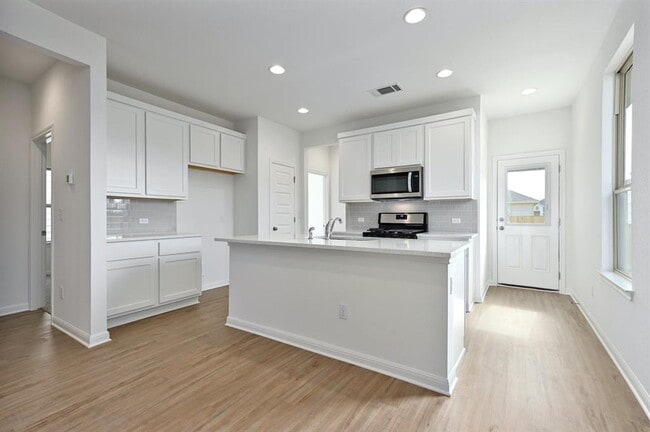 Building Photo - 12311 Zenyatta Dr