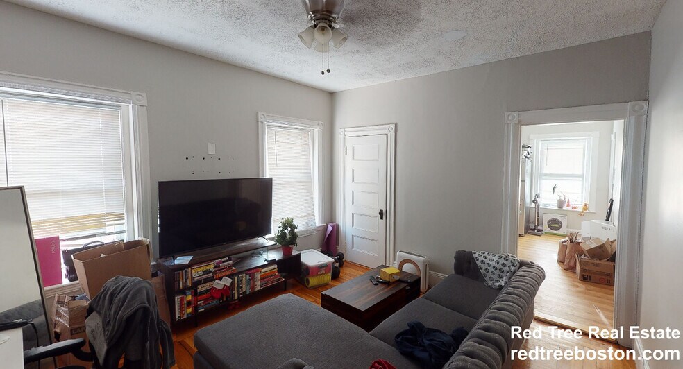 Building Photo - 904 Massachusetts Ave