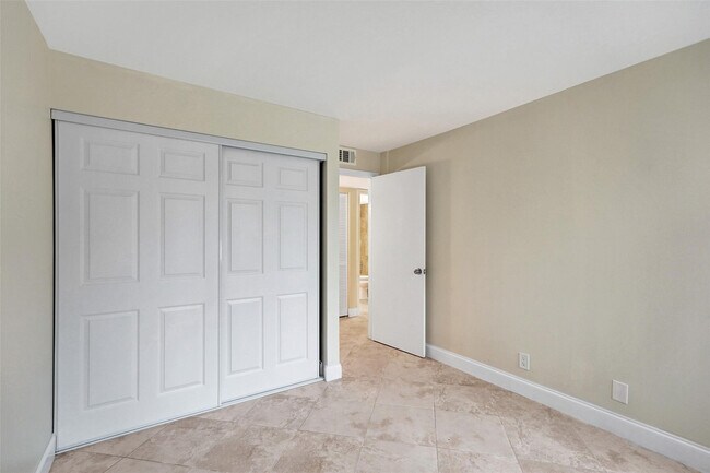 Building Photo - 10733 Cleary Blvd