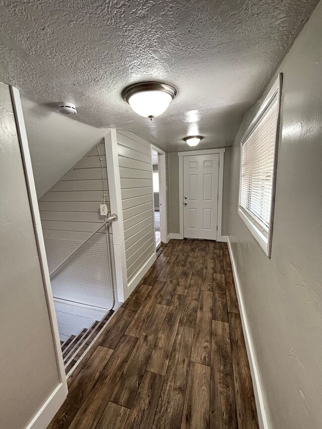 Building Photo - Beautiful 3 Bed 2 Bath Rental in Clearfiel...