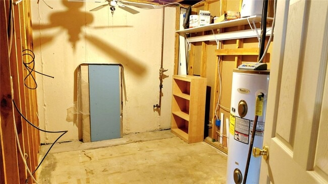 Building Photo - 1920 Americana Way