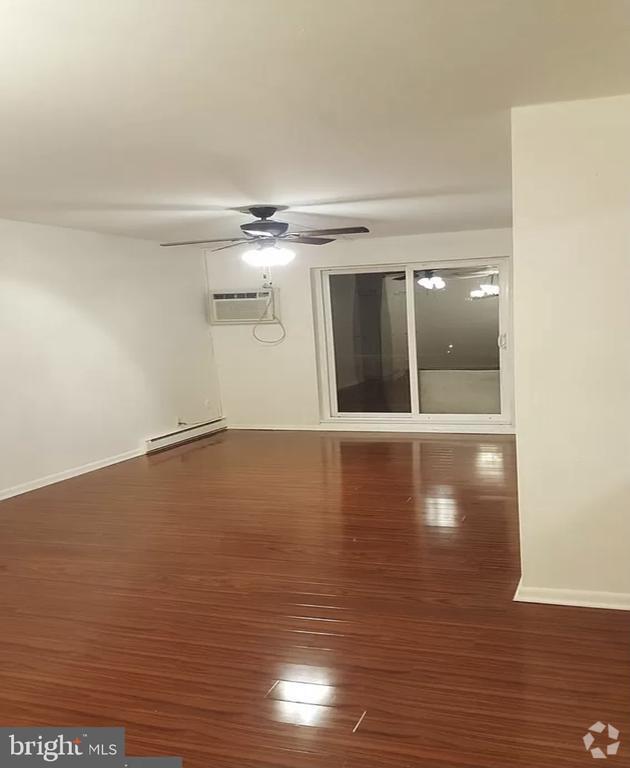 Building Photo - 430 S 54th St