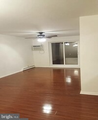 Building Photo - 430 S 54th St