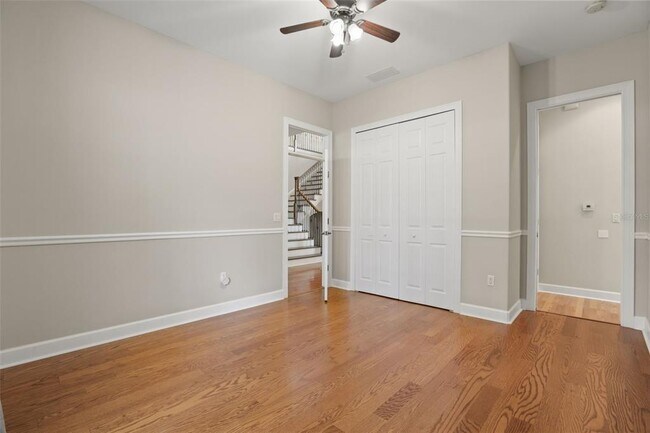 Building Photo - 5554 Palm Lake Cir