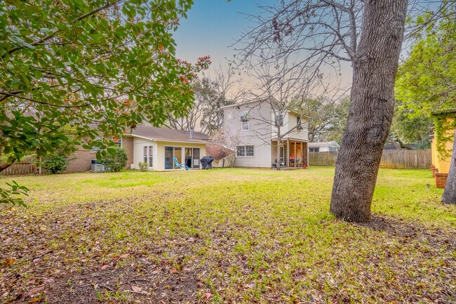 Building Photo - 1439 Glencoe Dr