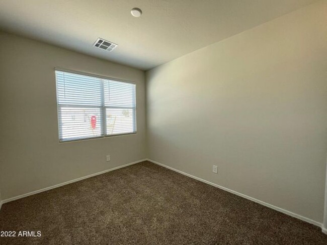 Building Photo - Brand NEW 3 Bed/2Bath never in Crestfield ...