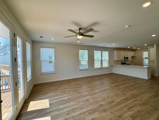 Building Photo - 410 Blair Rd