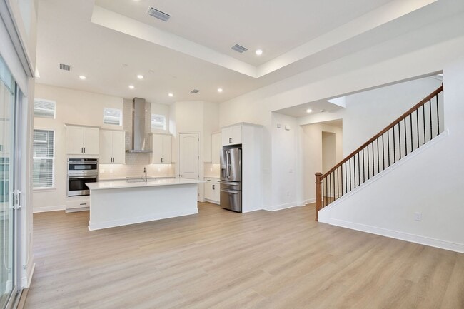 Building Photo - Gorgeous 4/3 Residence with a Private Back Lanai and a 2 Car Garage in the Delightful Laureate Pa...