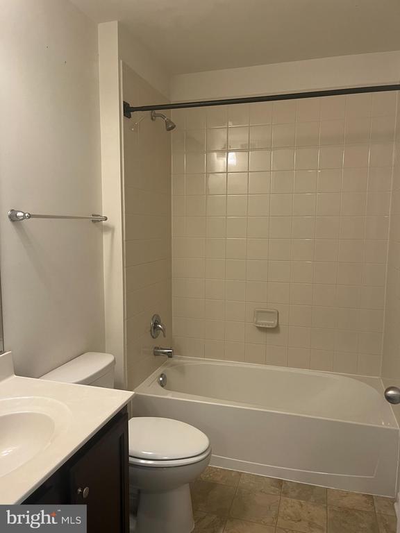 Building Photo - 178 Magellan Dr