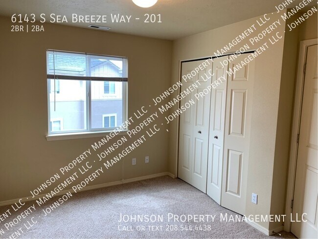 Building Photo - 6143 S Sea Breeze Way