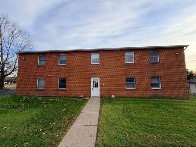 Building Photo - 806 Kentwood Dr