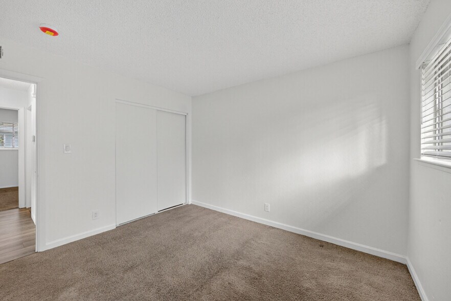 Building Photo - 81 La Fresa Ct