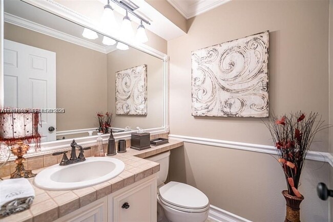 Building Photo - 221 Waterside Dr