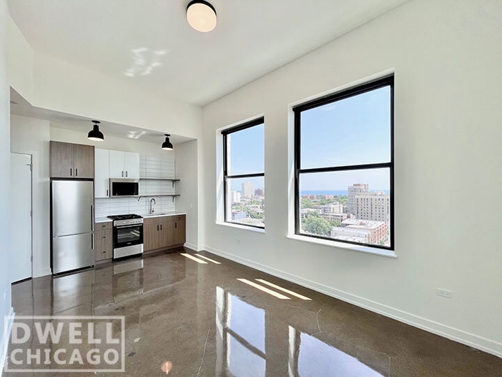 Building Photo - 1139 W Lawrence Ave