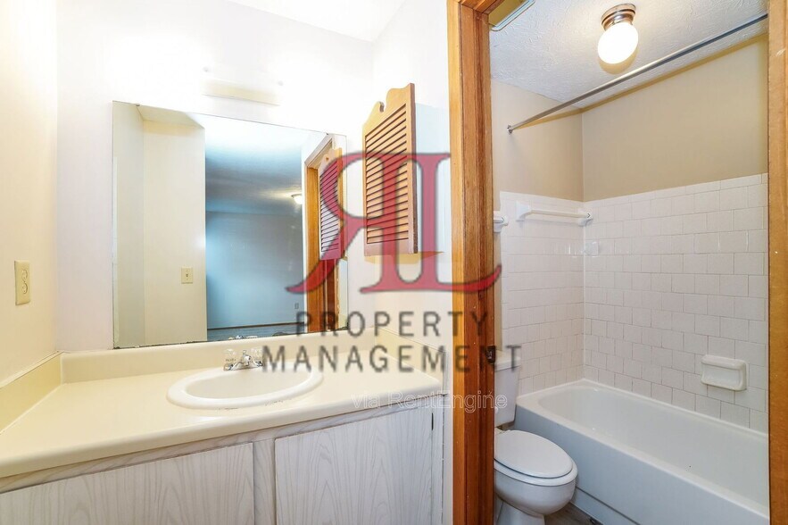 Building Photo - 320 Crosswind Dr