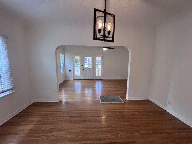 Building Photo - 4626 6th Ave