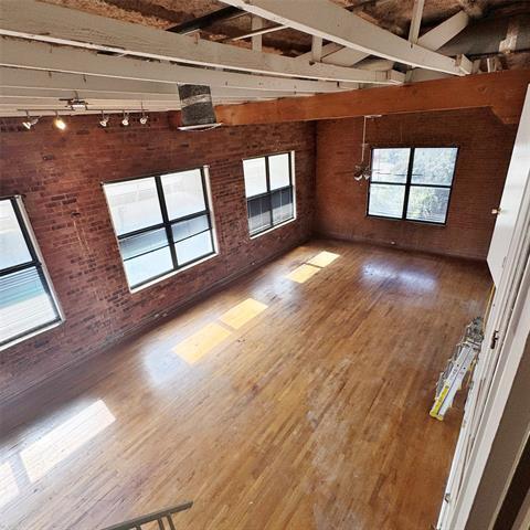 Building Photo - 2220 S Harwood St