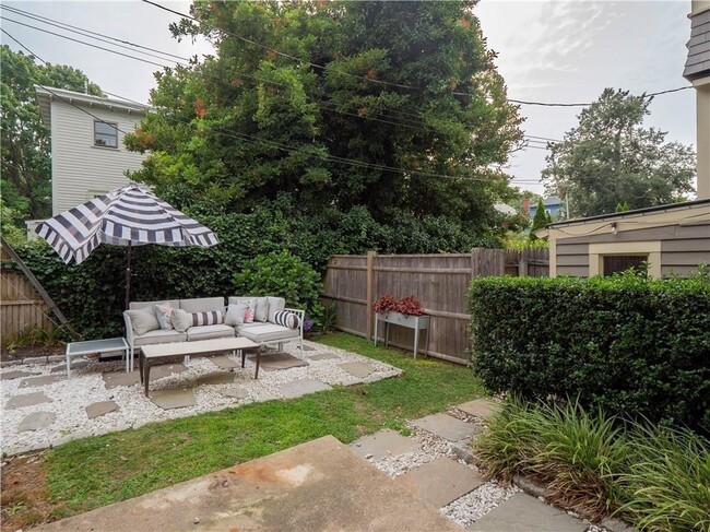 Building Photo - 1 Pell St