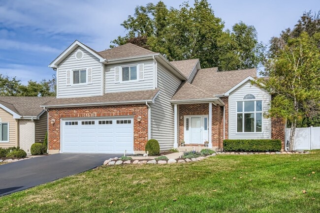 Building Photo - 53 Falcon Pl