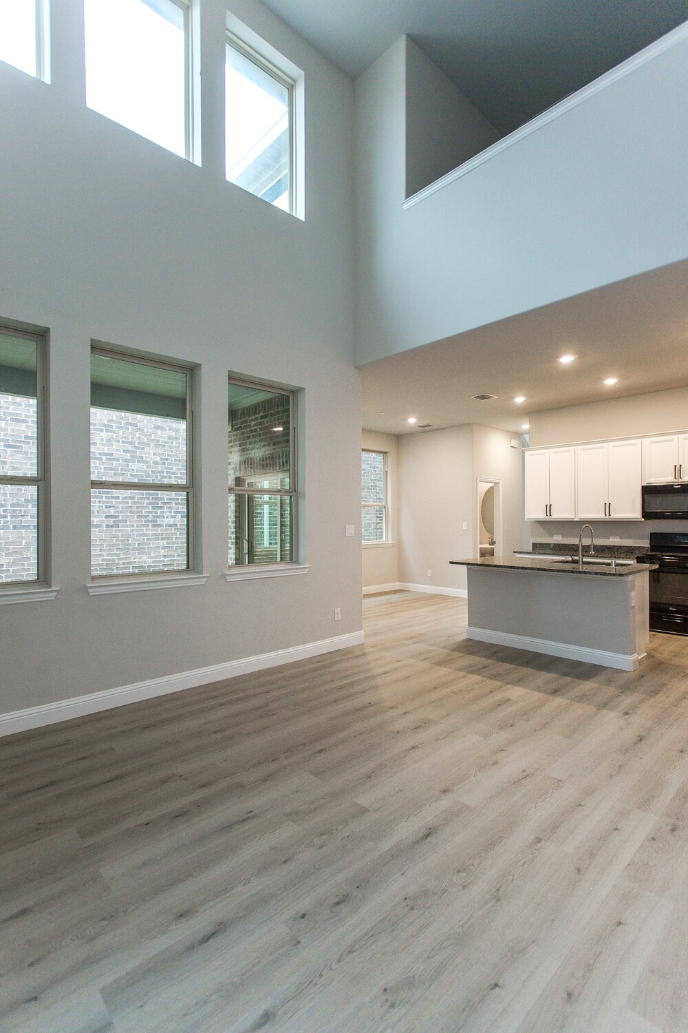 Building Photo - 7504 Palisades Dr