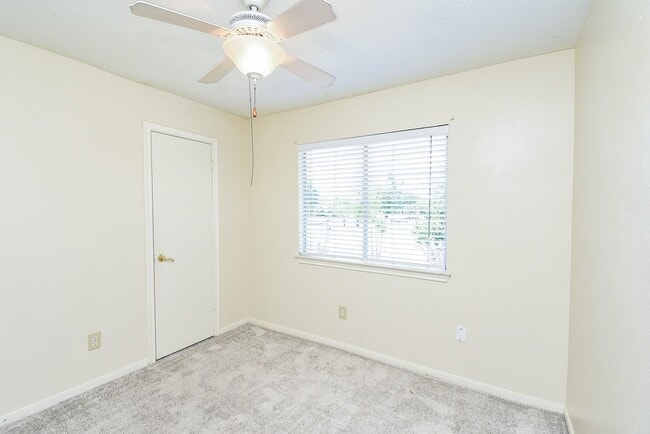 Building Photo - 2623 Forestbrook Dr