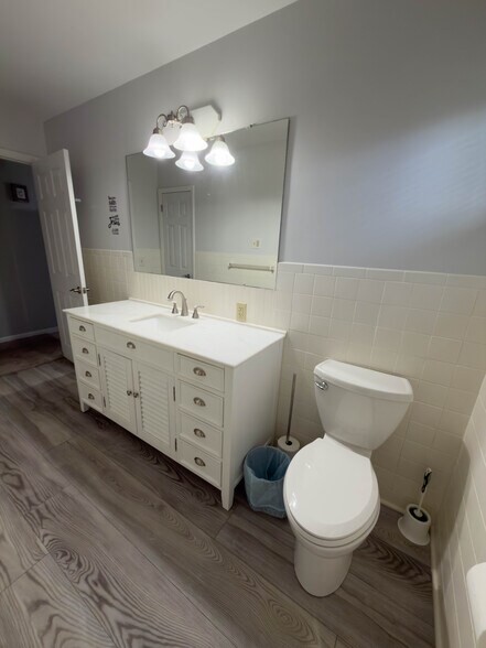 Building Photo - 837 Martin Ave