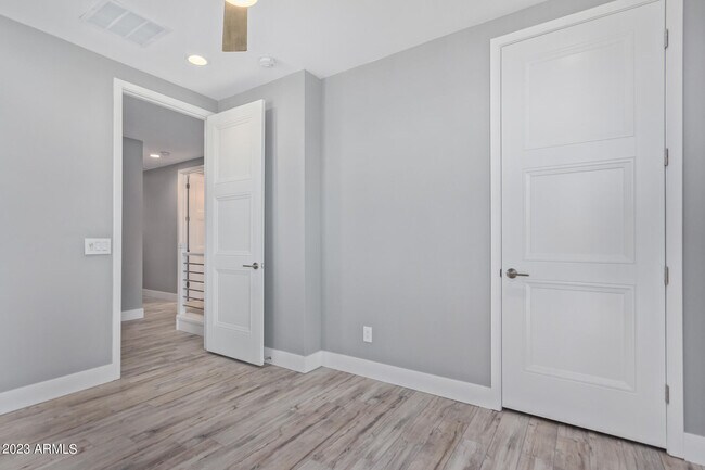 Building Photo - 7550 E Osborn Rd