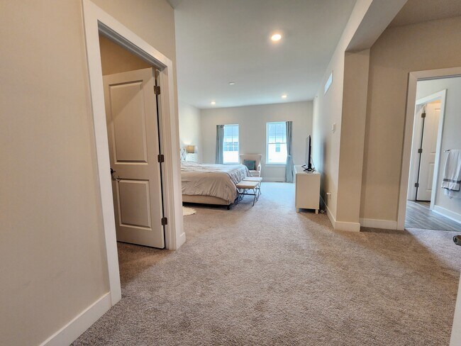 Building Photo - 36 Lochiel Ln