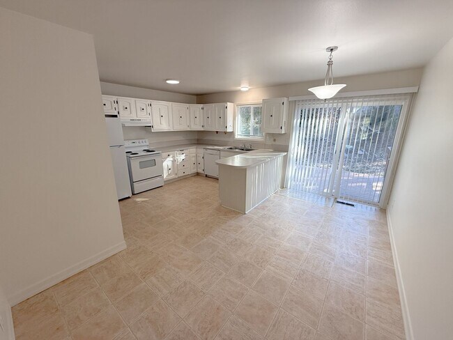 Building Photo - 1721-1723 Dawn