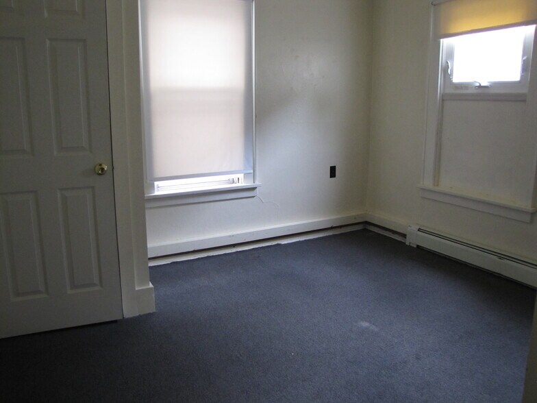 Building Photo - 318 S Burrowes St