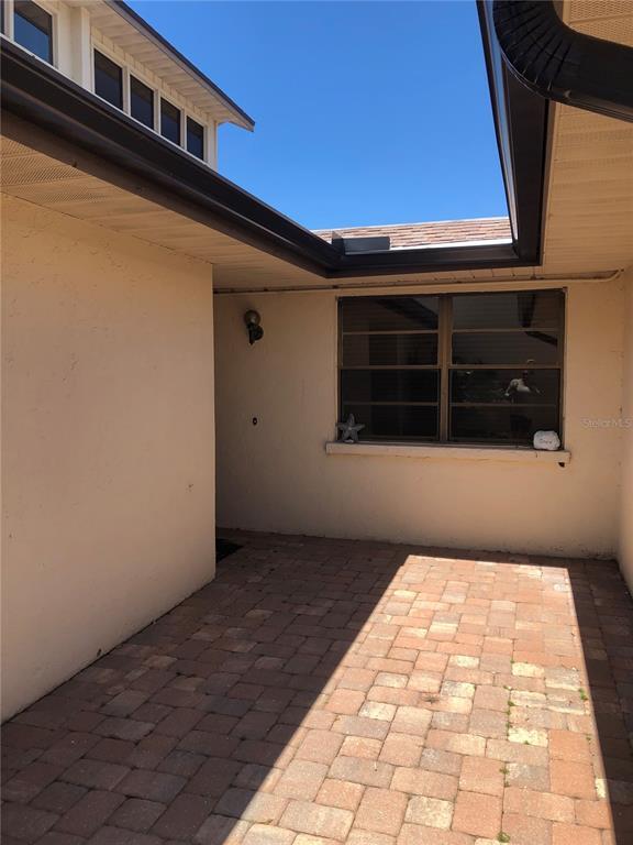 Building Photo - 4644 La Jolla Dr
