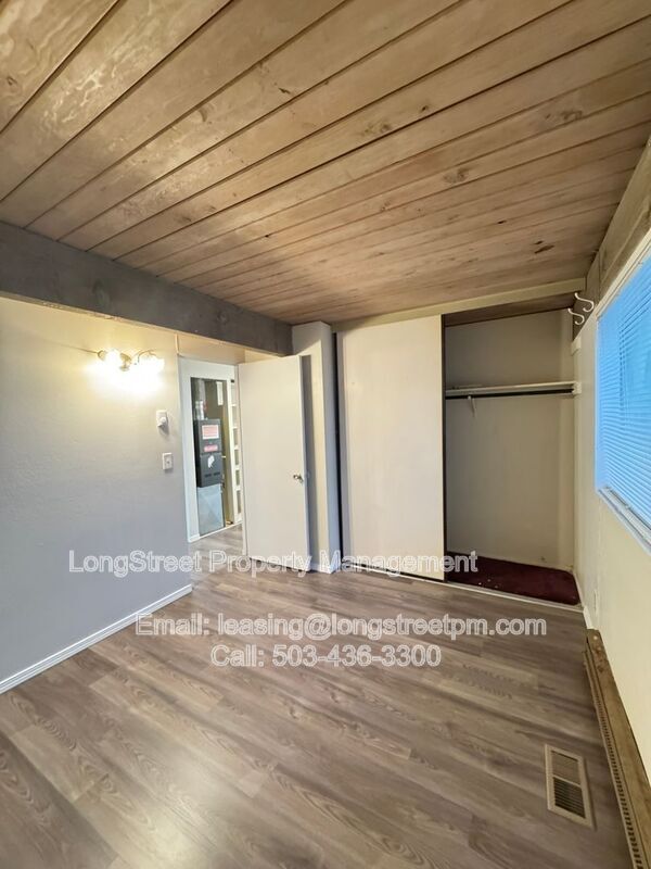Building Photo - 831 NW 26th