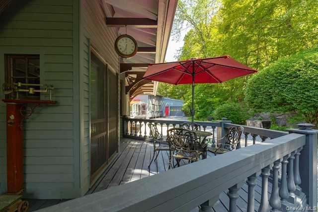 Building Photo - 11 Old Depot Way