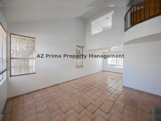 Building Photo - 489 W Carmen St