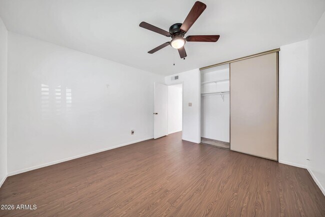 Building Photo - 6209 N 22nd Dr