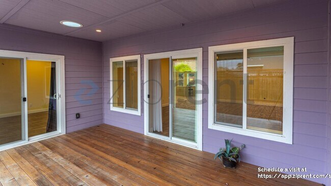 Building Photo - 1313 Crestview Ct