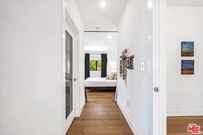 Building Photo - 4841 Minden Pl