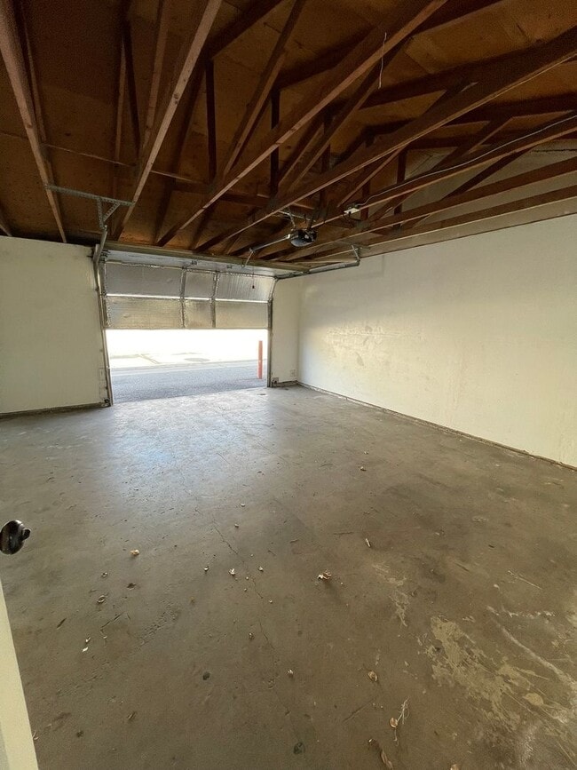 Building Photo - 2BD/1.5BA Condo in Rialto!