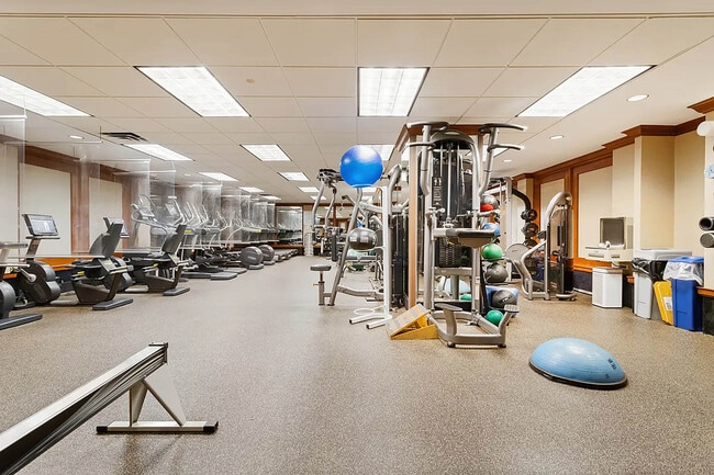 Building Photo - 252 7th Ave